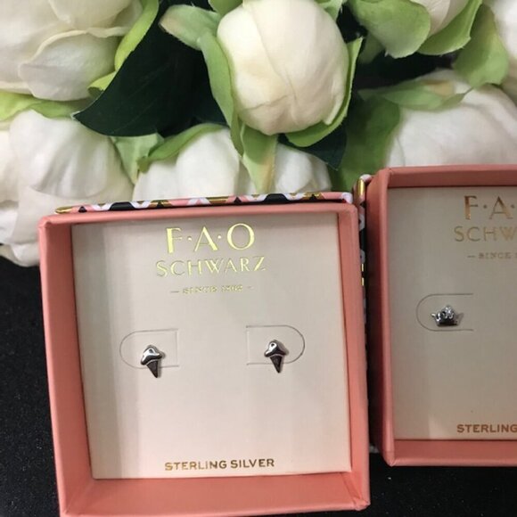NWT FAO Schwarz Sterling Silver Stud Earrings Set of 2 Ice Cream & Crown - Picture 3 of 9